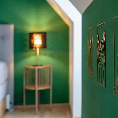 Emerald Design - Historic Center With Free Parking & Panoramic View By Hero Homes Apartment *