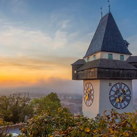 Emerald Design - Historic Center With Free Parking & Panoramic View By Hero Homes *