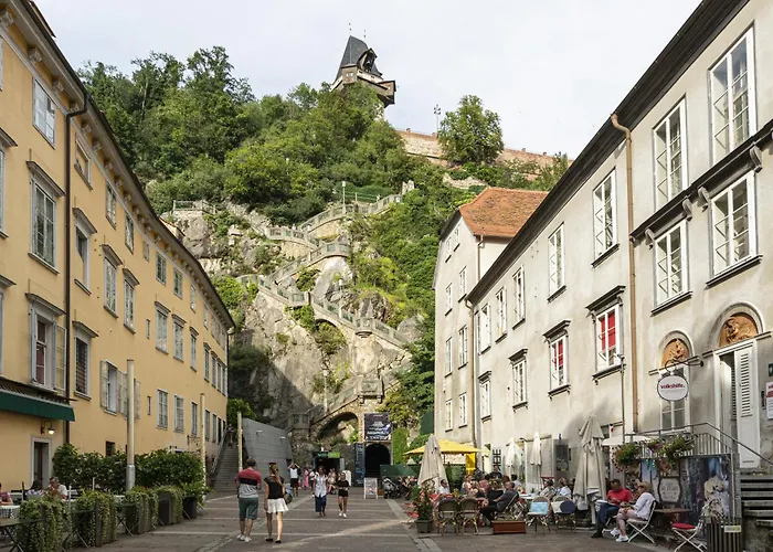 Emerald Design - Historic Center With Free Parking & Panoramic View By Hero Homes * غراتس